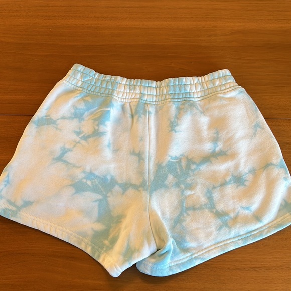 Fabletics Lounge Shorts - Picture 2 of 3